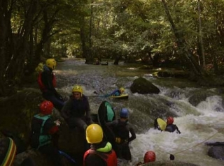  Hydrospeed in a group